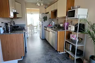 1914 Quaker Hollow Ln, Streamwood, IL 60107 - Photo 10