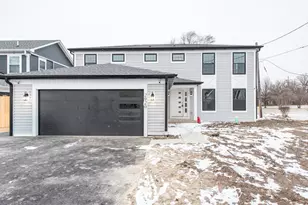 2920 22nd Pl, North Chicago, IL 60064 - Photo 1