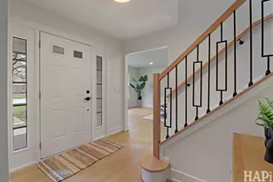 182 Montclair Rd, Vernon Hills, IL 60061 - Photo 4
