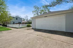 6250 N Lowell Ave, Chicago, IL 60646 - Photo 26