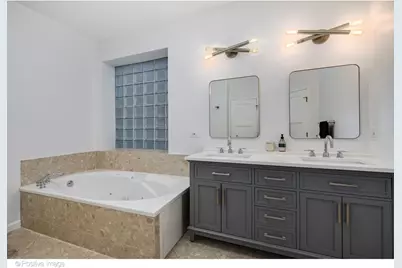 1751 W Division Street #2E, Chicago, IL 60622 - Photo 16