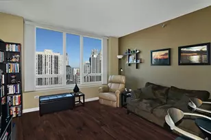 33 W Ontario St, Chicago, IL 60654 - Photo 2