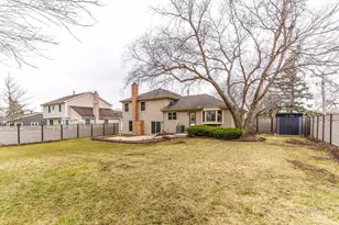 5195 Castaway Ln, Hoffman Estates, IL 60010 - Photo 24