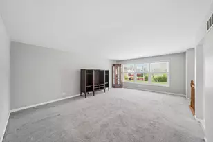 76 Briar St, Glen Ellyn, IL 60137 - Photo 4