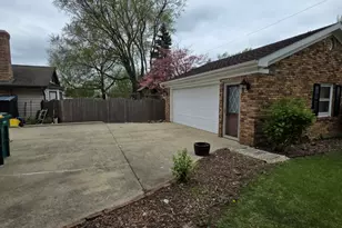 1307 Caton Ave, Joliet, IL 60435 - Photo 20