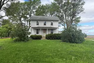 1329 N 1000 East Rd, Onarga, IL 60955 - Photo 1