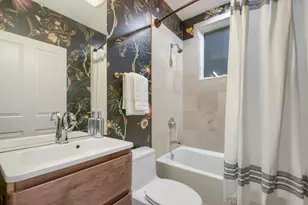 2251 W Wabansia Ave, Chicago, IL 60647 - Photo 18