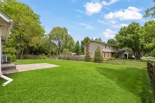 210 Westmoreland Ln, Naperville, IL 60540 - Photo 32