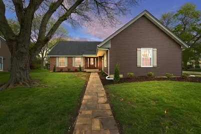 210 Westmoreland Lane, Naperville, IL 60540 - Photo 2