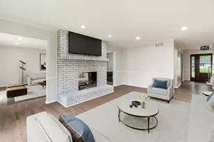 210 Westmoreland Ln, Naperville, IL 60540 - Photo 16