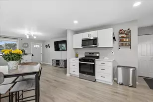 25175 W Lincoln Dr, Lake Villa, IL 60046 - Photo 10