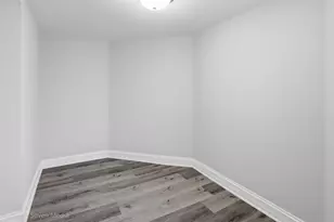 11326 S Parnell Ave, Chicago, IL 60628 - Photo 32