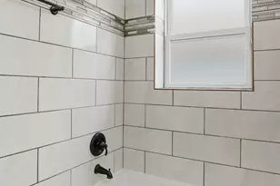 11326 S Parnell Ave, Chicago, IL 60628 - Photo 18