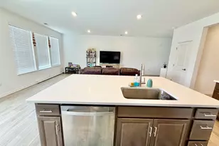 331 Red Oak Cir, Volo, IL 60020 - Photo 10
