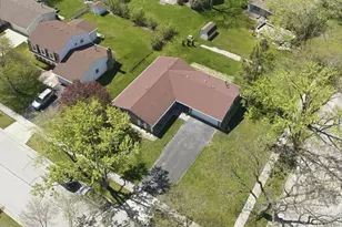 20 Emerson Dr, Schaumburg, IL 60194 - Photo 28