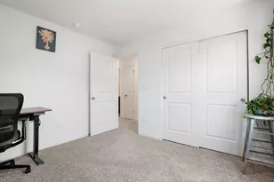 2051 Canyon Creek Ct, Aurora, IL 60503 - Photo 16