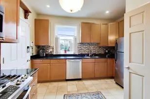 1614 W Thome Ave, Chicago, IL 60660 - Photo 8