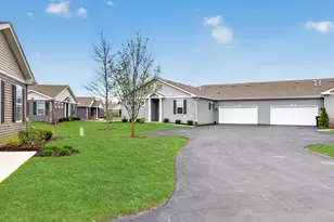 6403 Maple Glen Dr, Wonder Lake, IL 60097 - Photo 2