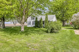 150 E 2nd St, Kingston, IL 60145 - Photo 4