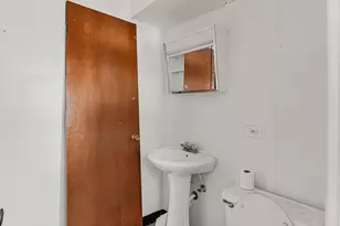 325 Gentry St, Park Forest, IL 60466 - Photo 14