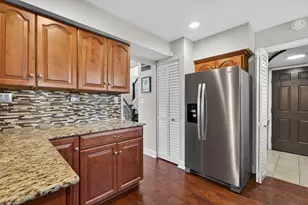 4340 Rock Cove Dr, Hoffman Estates, IL 60192 - Photo 8