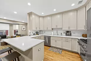 110 S Marion St, Oak Park, IL 60302 - Photo 12