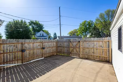 914 S Elsie Avenue, Davenport, IA 52802 - Photo 26