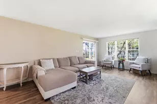 1650 Grove Ave, Schaumburg, IL 60193 - Photo 6