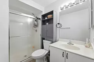 1650 Grove Ave, Schaumburg, IL 60193 - Photo 16
