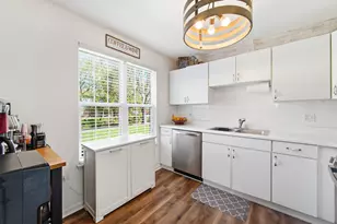 1650 Grove Ave, Schaumburg, IL 60193 - Photo 8