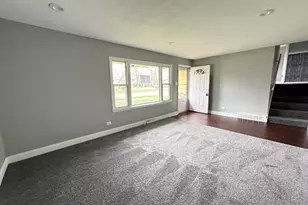 18864 Greenbay Ave, Lansing, IL 60438 - Photo 2