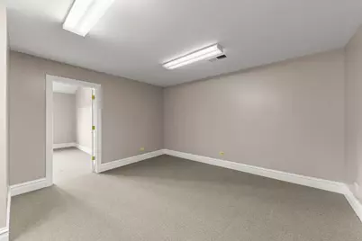 610 N Washington Street #2-2, Naperville, IL 60563 - Photo 6