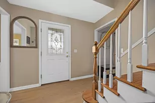 2154 Pepper Valley Dr, Geneva, IL 60134 - Photo 2