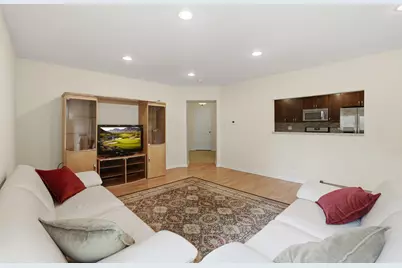 175 Lake Boulevard #302, Buffalo Grove, IL 60089 - Photo 10