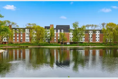 175 Lake Boulevard #302, Buffalo Grove, IL 60089 - Photo 2