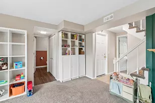370 Kirkwood Cir, Bolingbrook, IL 60440 - Photo 20