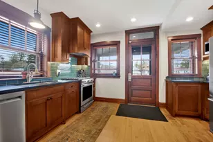 6415 Sinclair Ave, Berwyn, IL 60402 - Photo 8