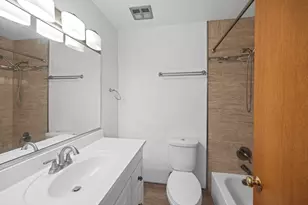 5544 E Lake Dr, Lisle, IL 60532 - Photo 12