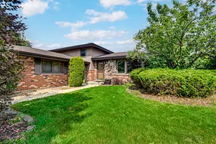 15601 Ridgeland Ave, Oak Forest, IL 60452 - Photo 2