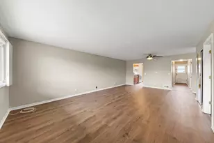 641 Dulles Rd, Des Plaines, IL 60016 - Photo 6