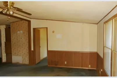 406 E Van Buren Street, Paris, IL 61944 - Photo 2
