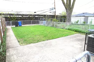 9042 S Emerald Ave, Chicago, IL 60620 - Photo 30