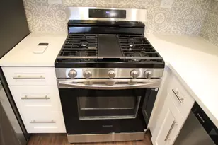 9042 S Emerald Ave, Chicago, IL 60620 - Photo 10