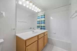 610 Robert York Ave, Deerfield, IL 60015 - Photo 14