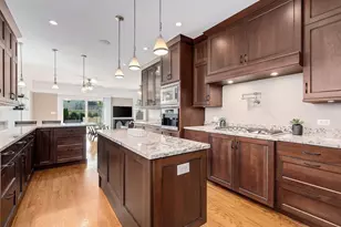 333 Kenmore Ave, Elmhurst, IL 60126 - Photo 8