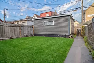 10151 S Ave M, Chicago, IL 60617 - Photo 26