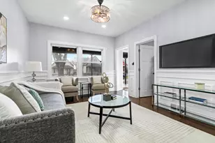 10151 S Ave M, Chicago, IL 60617 - Photo 4