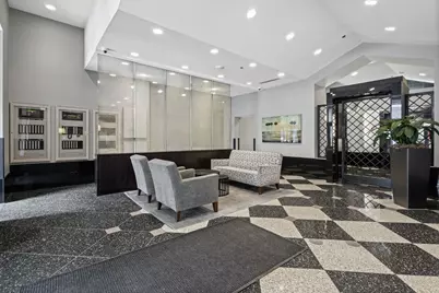 111 W Maple Street #1807, Chicago, IL 60610 - Photo 4