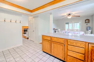 45W984 McDonald Rd, Hampshire, IL 60140 - Photo 14