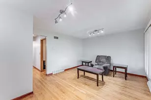 1313 N 22nd Ave, Melrose Park, IL 60160 - Photo 4